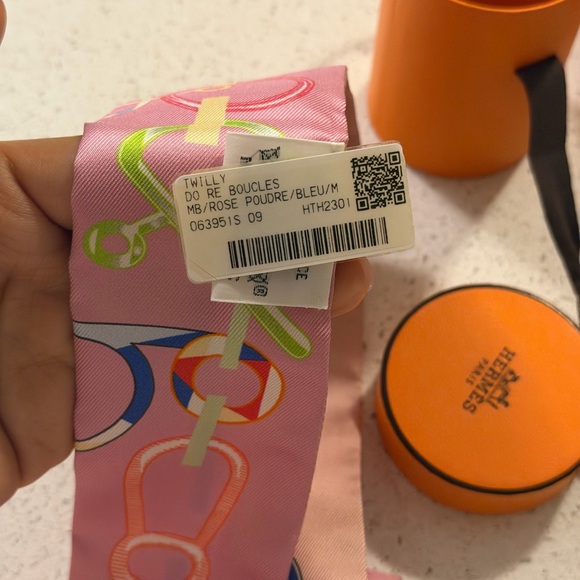 Hermès Pink and Blue Twilly Scarf - Picture 2 of 4